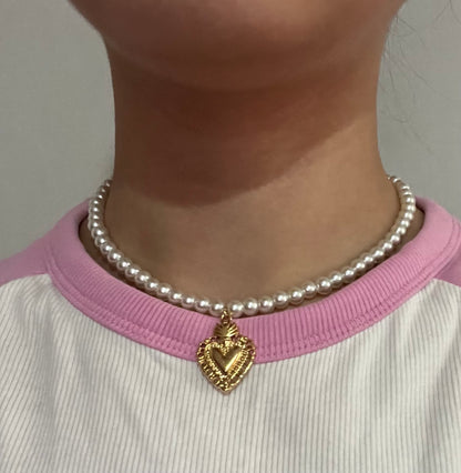 Collar sagrado corazón